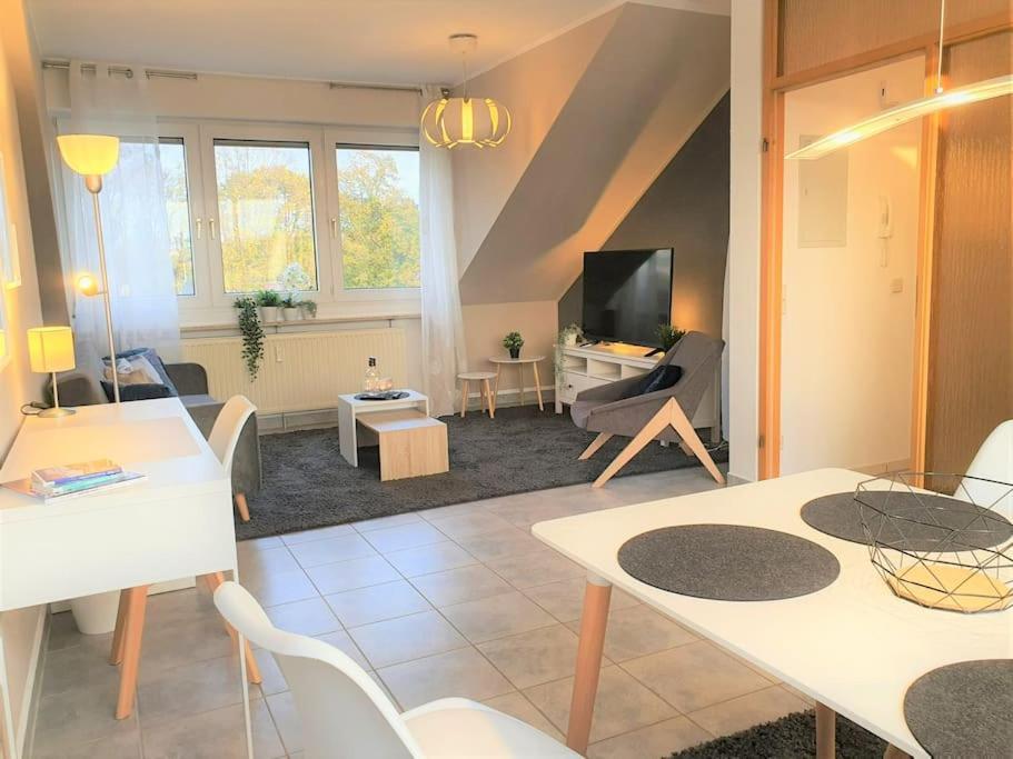 Modernes Und Ruhiges Appartement Mit Loggia Marl Dış mekan fotoğraf