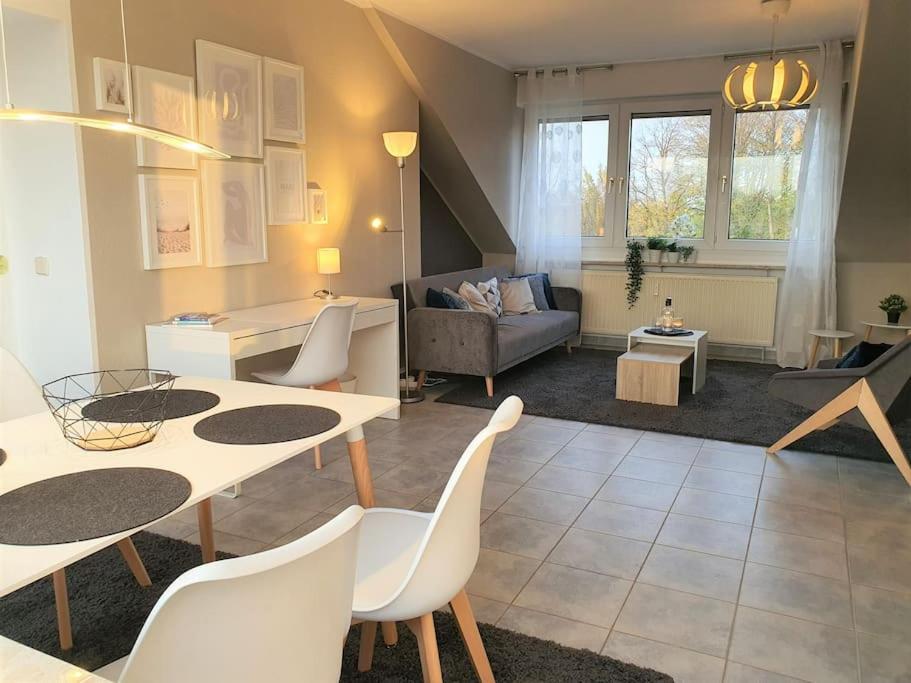 Modernes Und Ruhiges Appartement Mit Loggia Marl Dış mekan fotoğraf