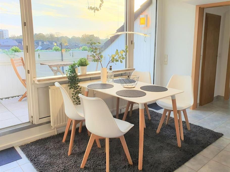 Modernes Und Ruhiges Appartement Mit Loggia Marl Dış mekan fotoğraf